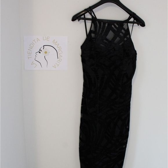 Like new black dress 6/8 velvet details maxi sexy - Picture 4 of 12